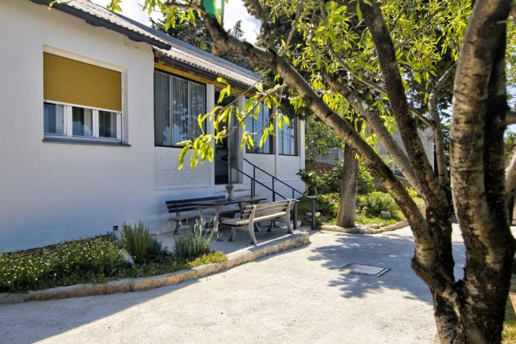Vacation Home Korina セニ エクステリア 写真